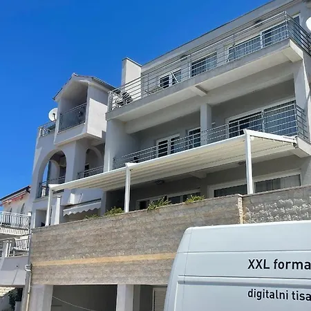 Apartment Milisa *